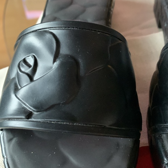 Valentino slip ons Made in Italy. Pre loved only worn twice - Picture 4 of 5